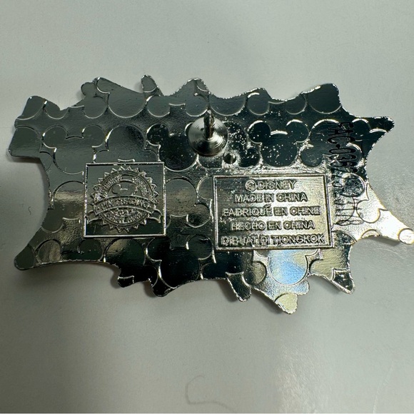 Disney Parks Pin Lilo & Stitch "No Off Switch!" Stitch Trading Pin - Picture 4 of 5